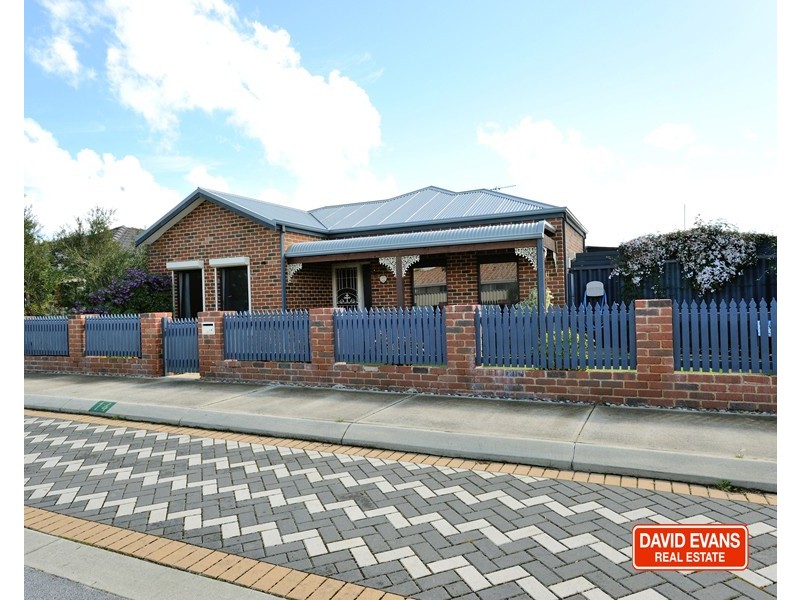 14 Valheru Avenue, Rockingham WA 6168