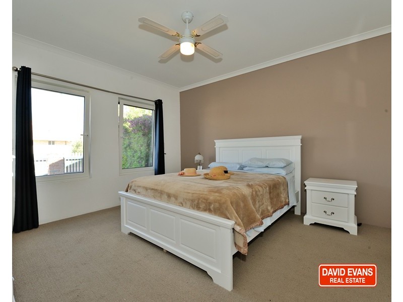 14 Valheru Avenue, Rockingham WA 6168