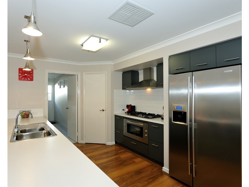 4 Rainbird Street, Baldivis WA 6171