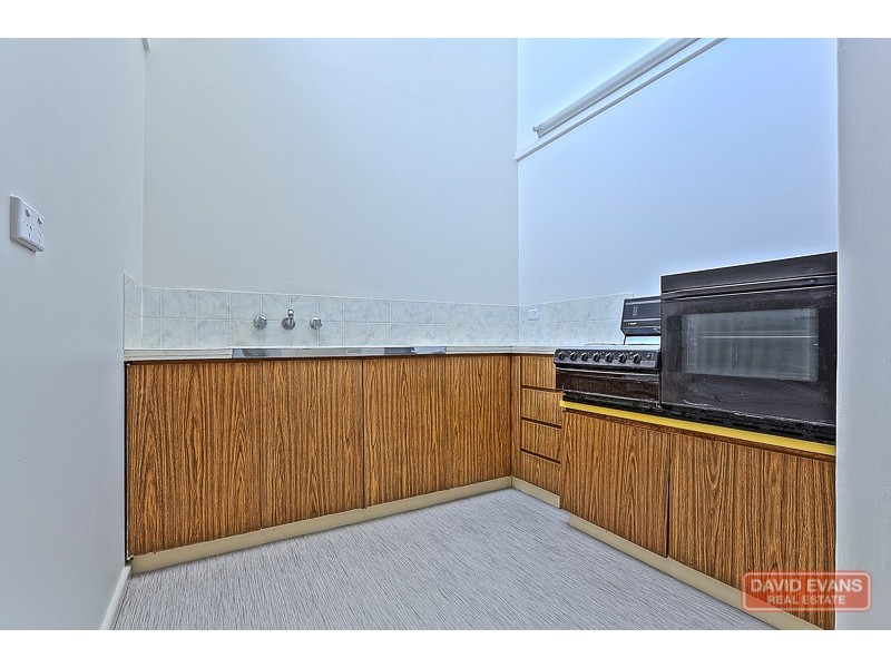 17/12 Hefron Street, Rockingham WA 6168