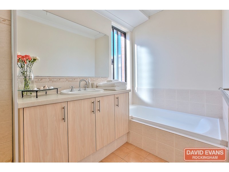 15 Ringwood Loop, Wellard WA 6170