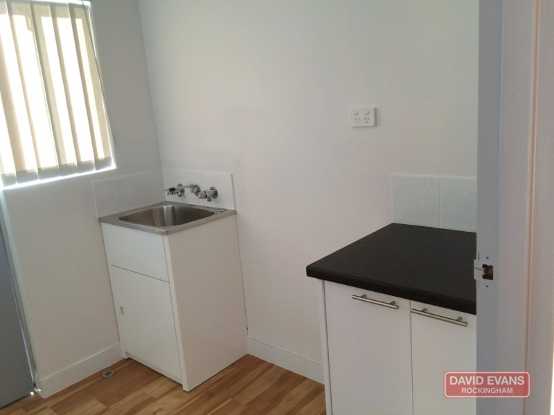 12 Mataitai Loop, Cooloongup WA 6168