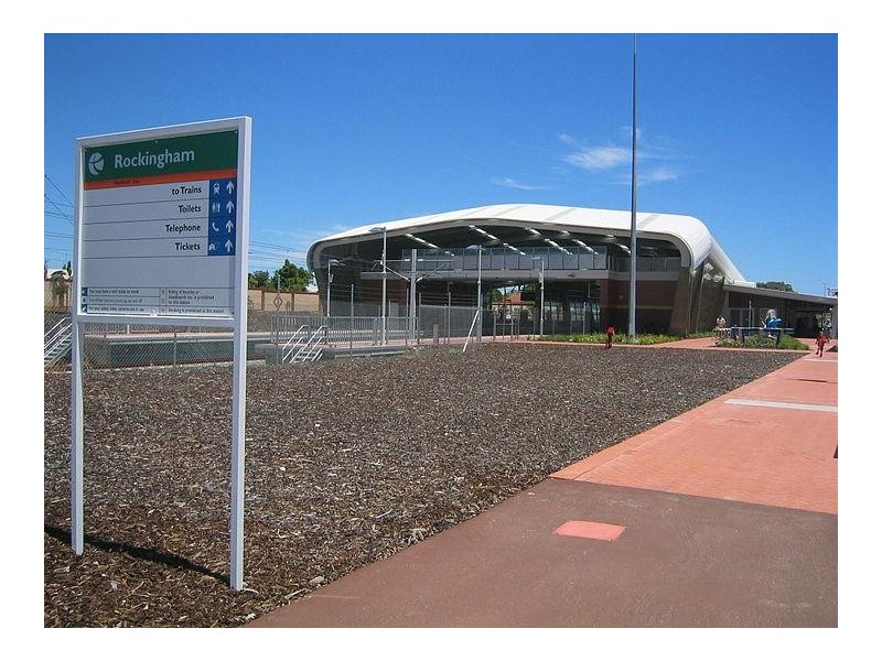 12 Mataitai Loop, Cooloongup WA 6168