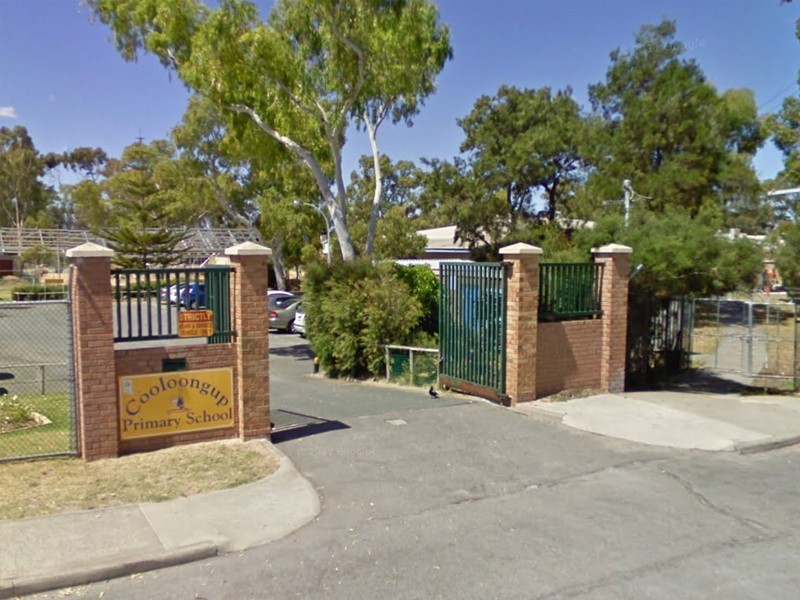 12 Mataitai Loop, Cooloongup WA 6168