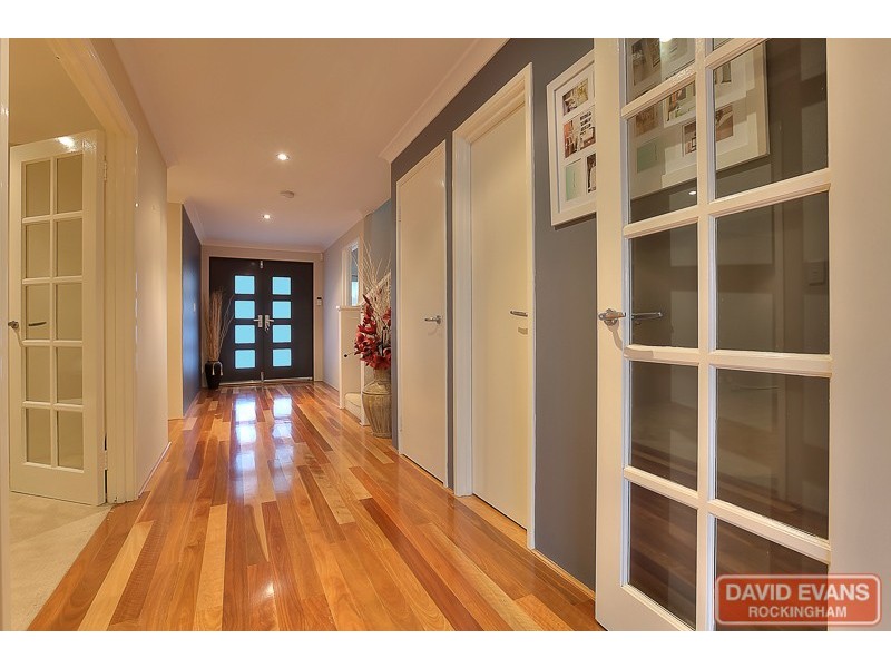 38 Bancoura Parkway, Secret Harbour WA 6173