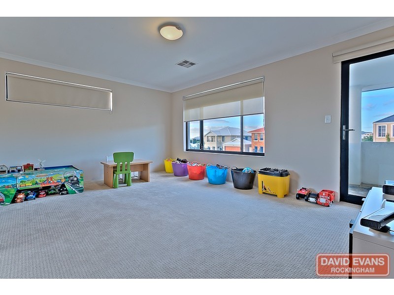 38 Bancoura Parkway, Secret Harbour WA 6173