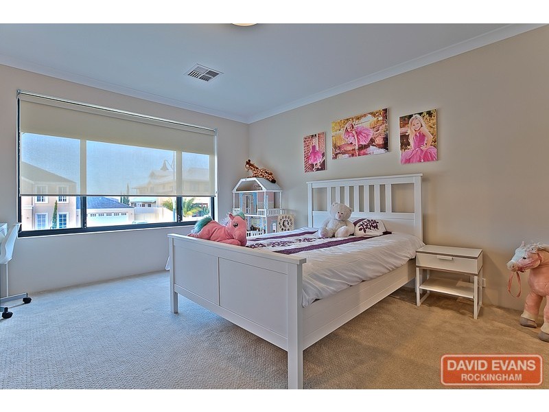 38 Bancoura Parkway, Secret Harbour WA 6173