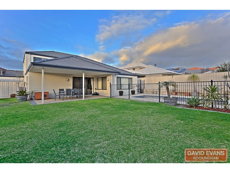 38 Bancoura Parkway, Secret Harbour WA 6173