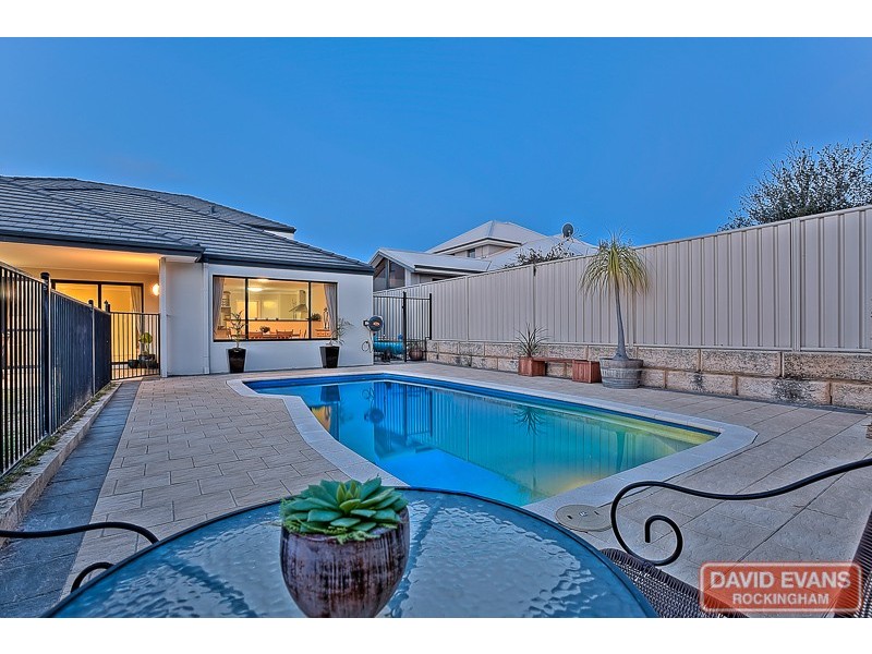 38 Bancoura Parkway, Secret Harbour WA 6173