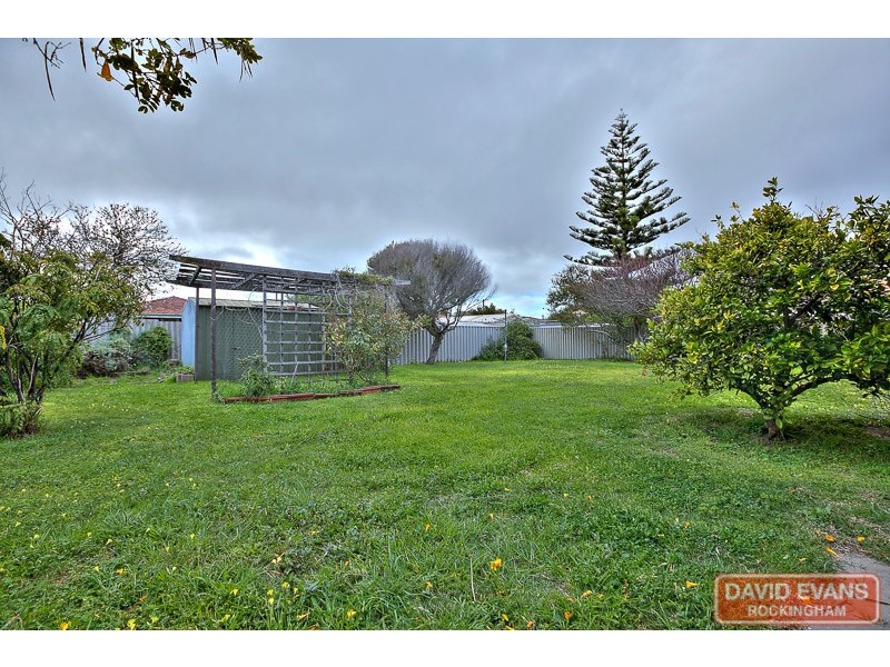 14 Seahaven Street, Safety Bay WA 6169