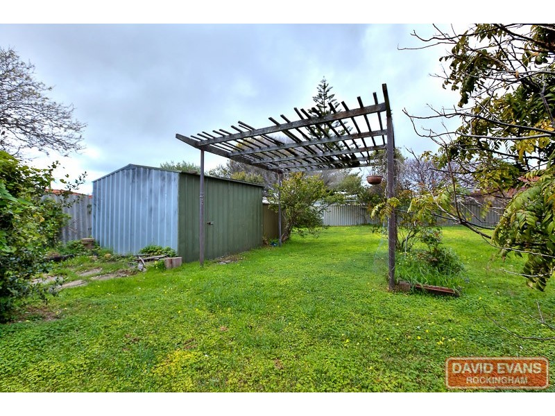 14 Seahaven Street, Safety Bay WA 6169