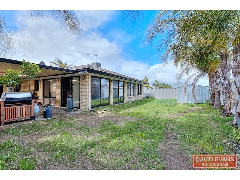 18 Silkhurst Crescent, Warnbro WA 6169