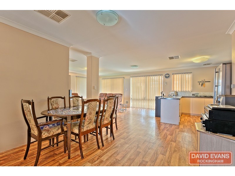 18 Silkhurst Crescent, Warnbro WA 6169