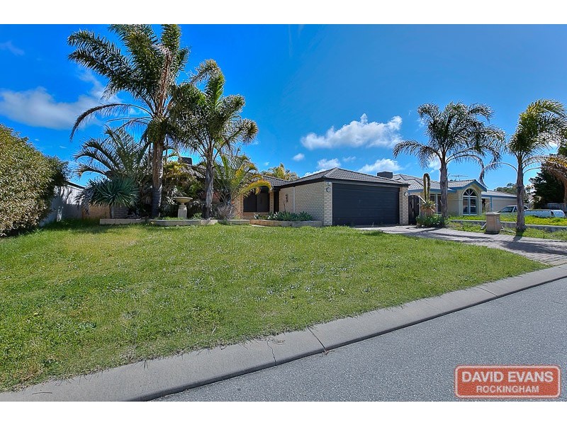 18 Silkhurst Crescent, Warnbro WA 6169
