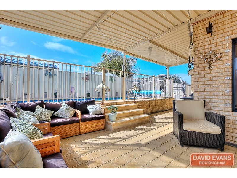 28 Bluefields Parkway, Port Kennedy WA 6172