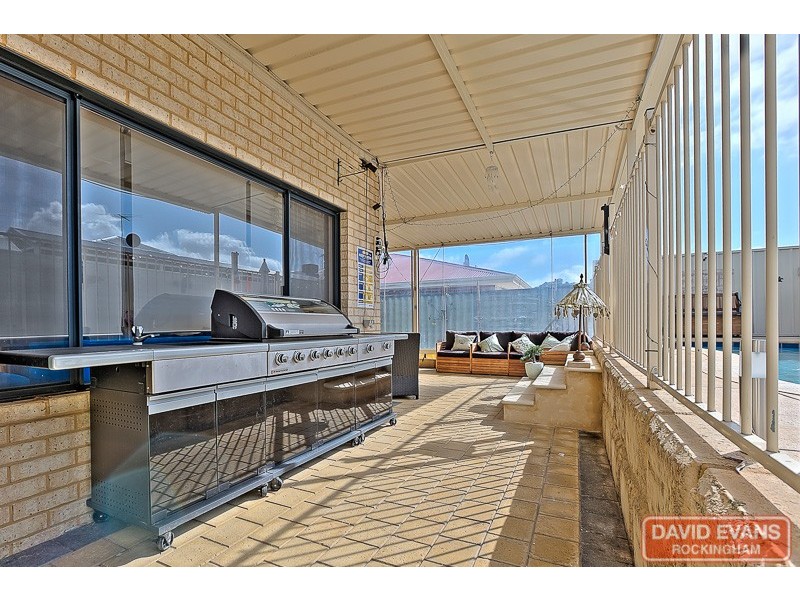 28 Bluefields Parkway, Port Kennedy WA 6172