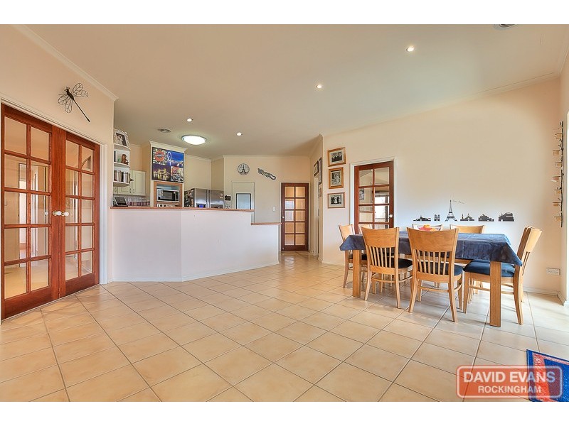 28 Bluefields Parkway, Port Kennedy WA 6172