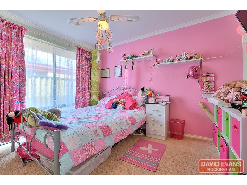 28 Bluefields Parkway, Port Kennedy WA 6172