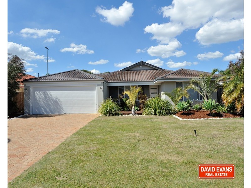 42 Royal Palm Drive, Warnbro WA 6169