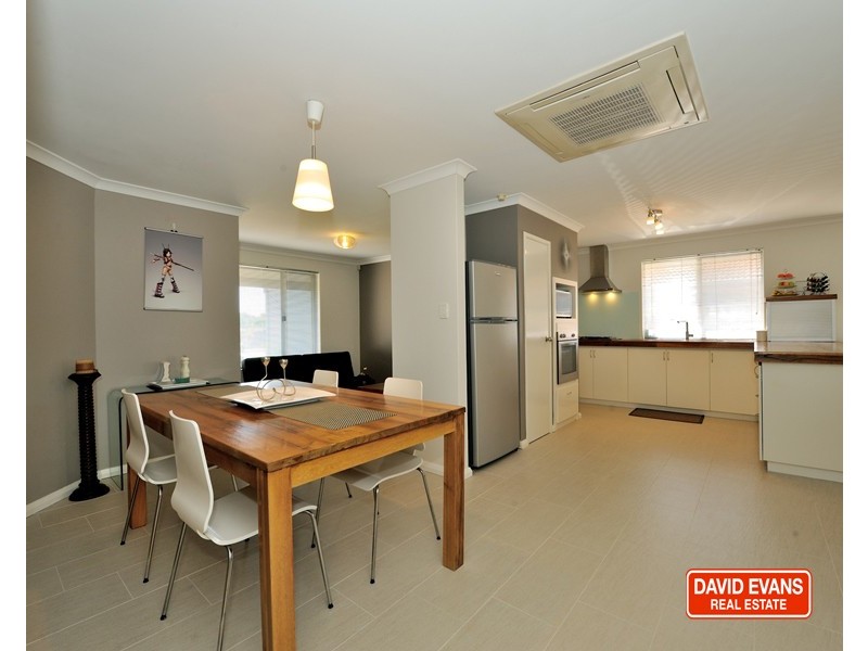 42 Royal Palm Drive, Warnbro WA 6169