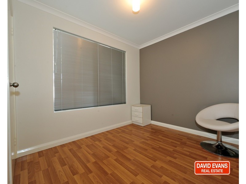 42 Royal Palm Drive, Warnbro WA 6169