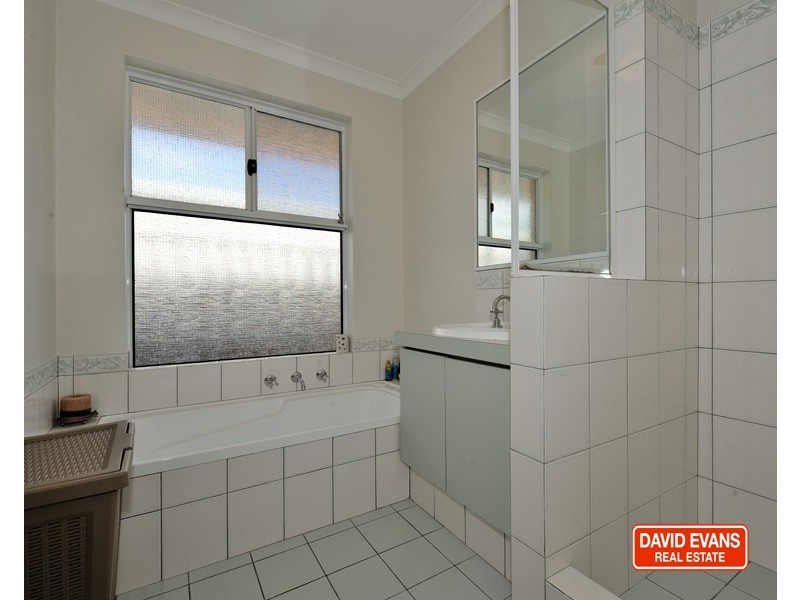 42 Royal Palm Drive, Warnbro WA 6169