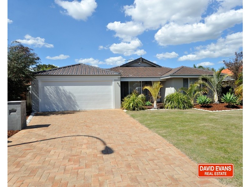 42 Royal Palm Drive, Warnbro WA 6169