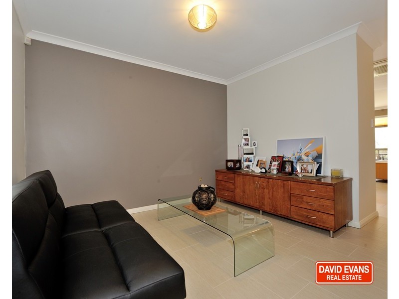 42 Royal Palm Drive, Warnbro WA 6169