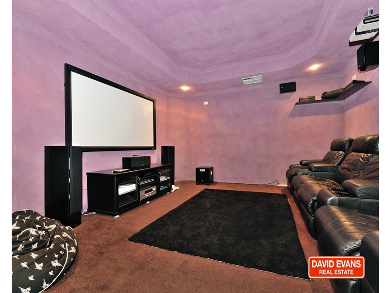 23 Touraine Vista, Port Kennedy WA 6172