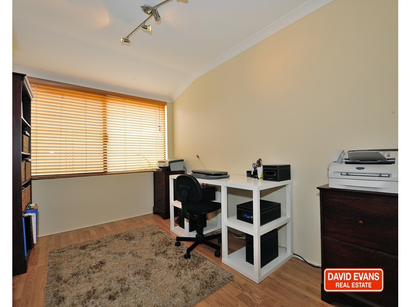 23 Touraine Vista, Port Kennedy WA 6172