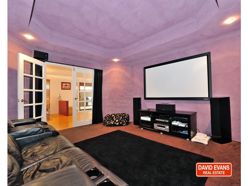 23 Touraine Vista, Port Kennedy WA 6172