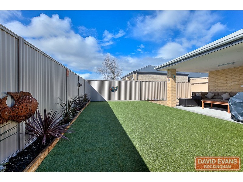 1 Arnside Bend, Waikiki WA 6169