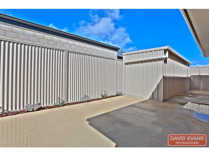 1 Arnside Bend, Waikiki WA 6169