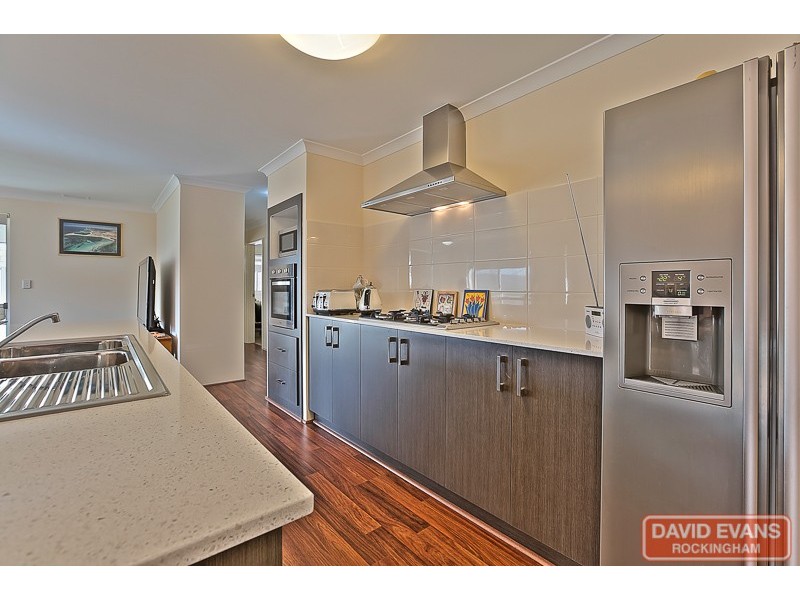 1 Arnside Bend, Waikiki WA 6169