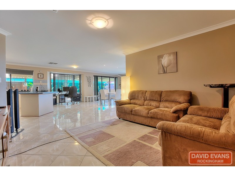 22 La Estrada Way, Port Kennedy WA 6172