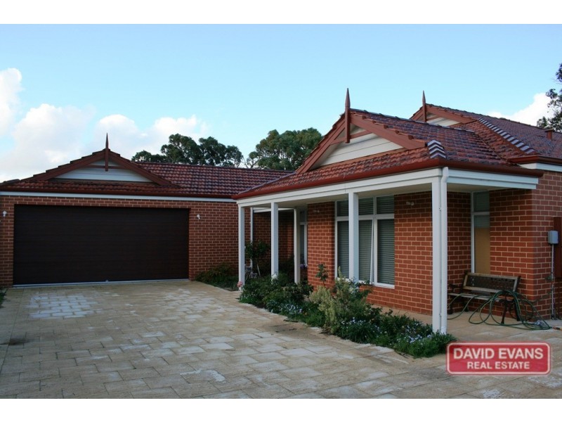 33 Arrowwood Loop, Secret Harbour WA 6173