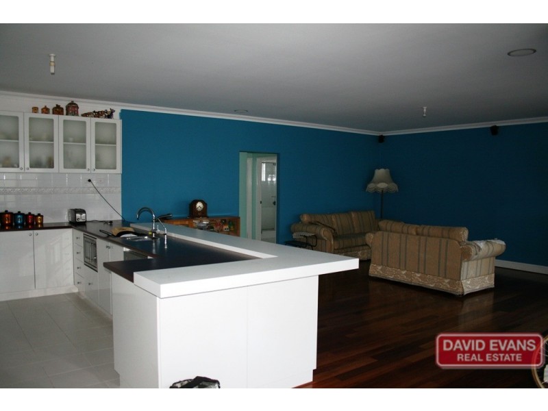 33 Arrowwood Loop, Secret Harbour WA 6173