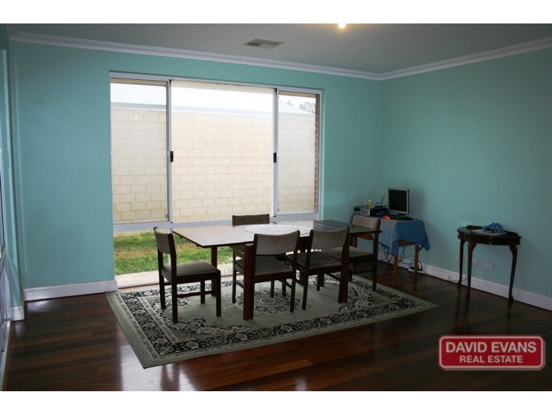 33 Arrowwood Loop, Secret Harbour WA 6173