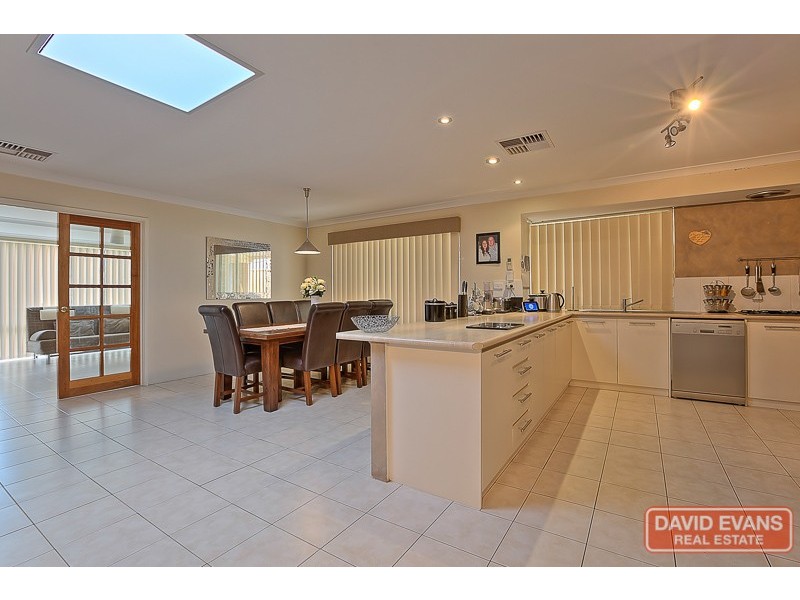 15 Lowell Street, Secret Harbour WA 6173