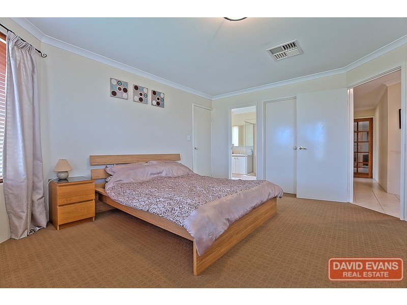 15 Lowell Street, Secret Harbour WA 6173