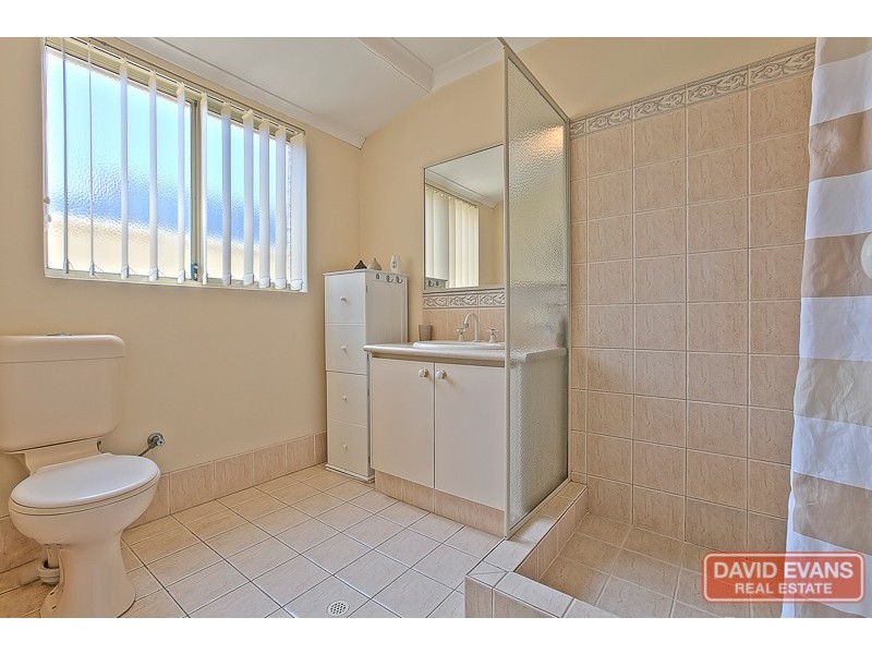 15 Lowell Street, Secret Harbour WA 6173