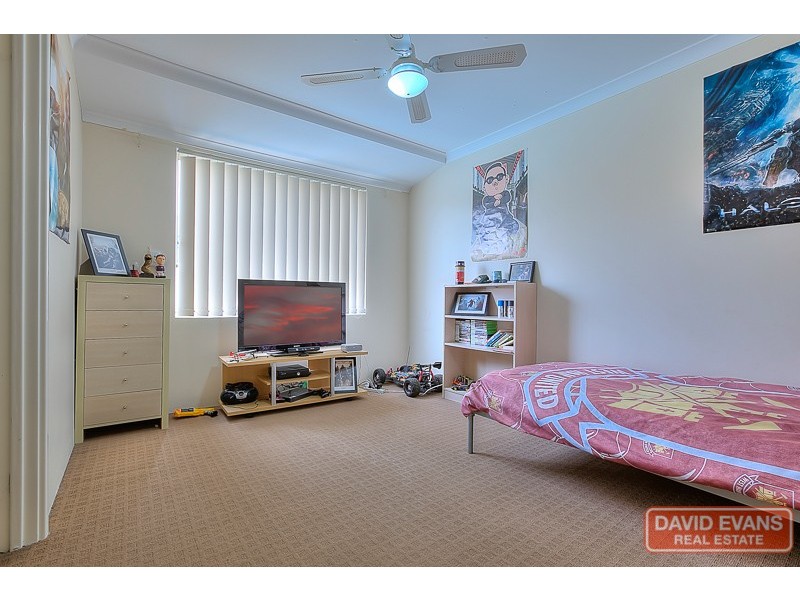 15 Lowell Street, Secret Harbour WA 6173