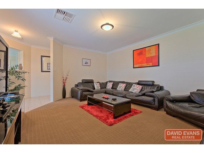 15 Lowell Street, Secret Harbour WA 6173