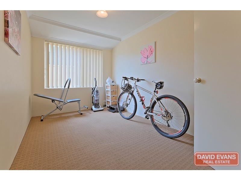 15 Lowell Street, Secret Harbour WA 6173