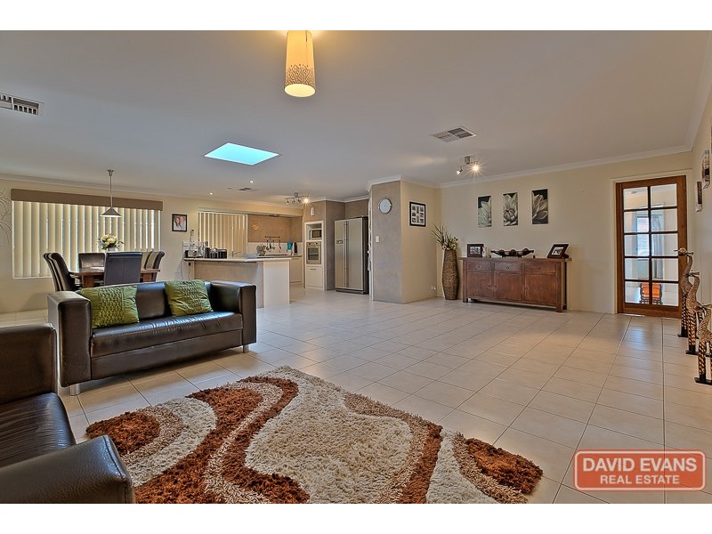 15 Lowell Street, Secret Harbour WA 6173