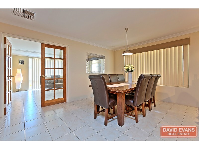 15 Lowell Street, Secret Harbour WA 6173