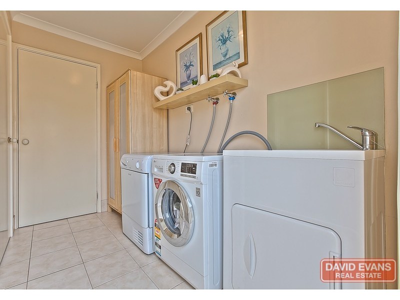 15 Lowell Street, Secret Harbour WA 6173