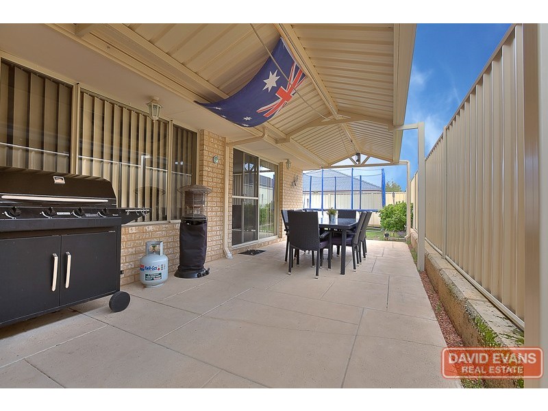 15 Lowell Street, Secret Harbour WA 6173