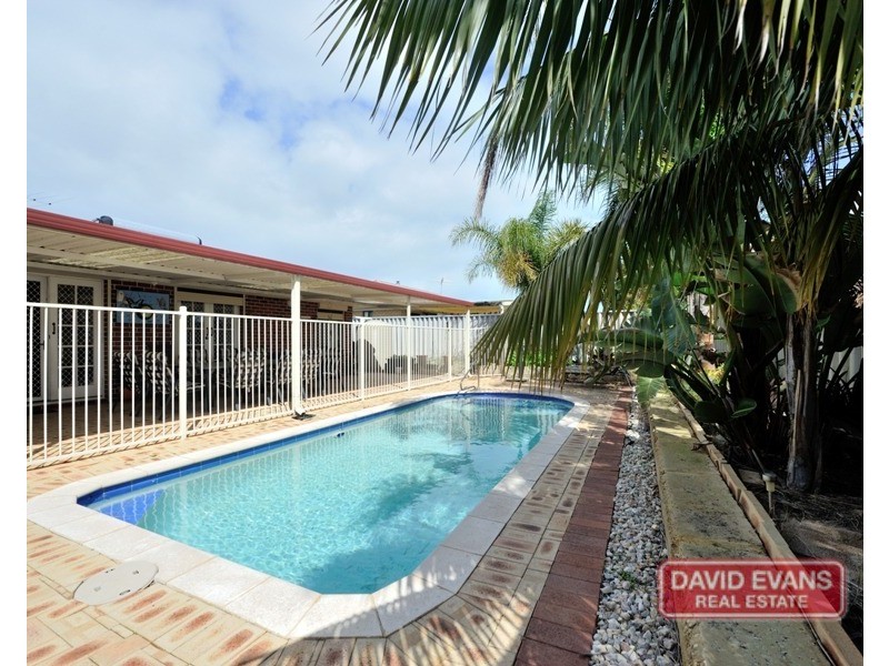 22 Mackay Place, Cooloongup WA 6168
