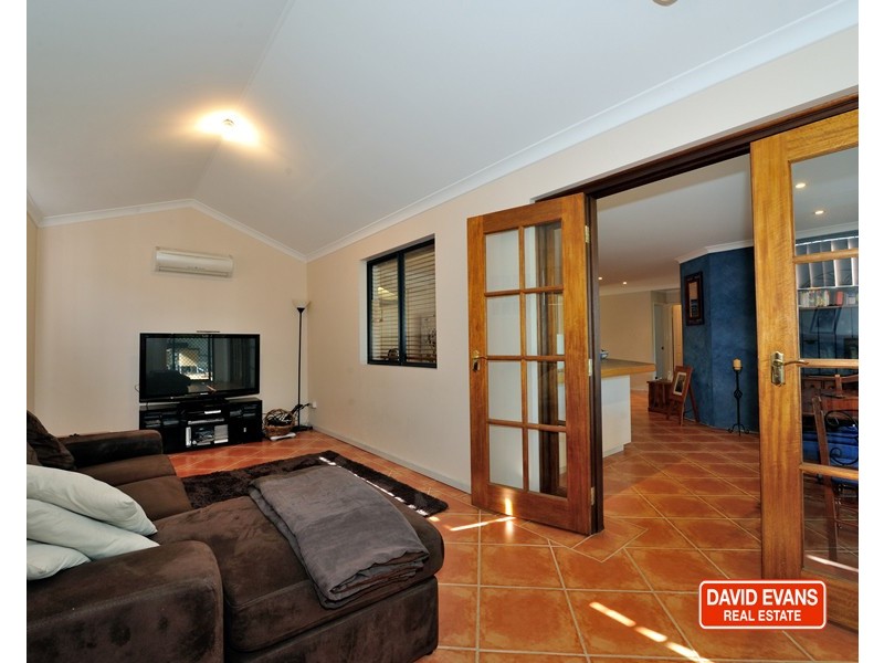 1 Armistice Way, Warnbro WA 6169